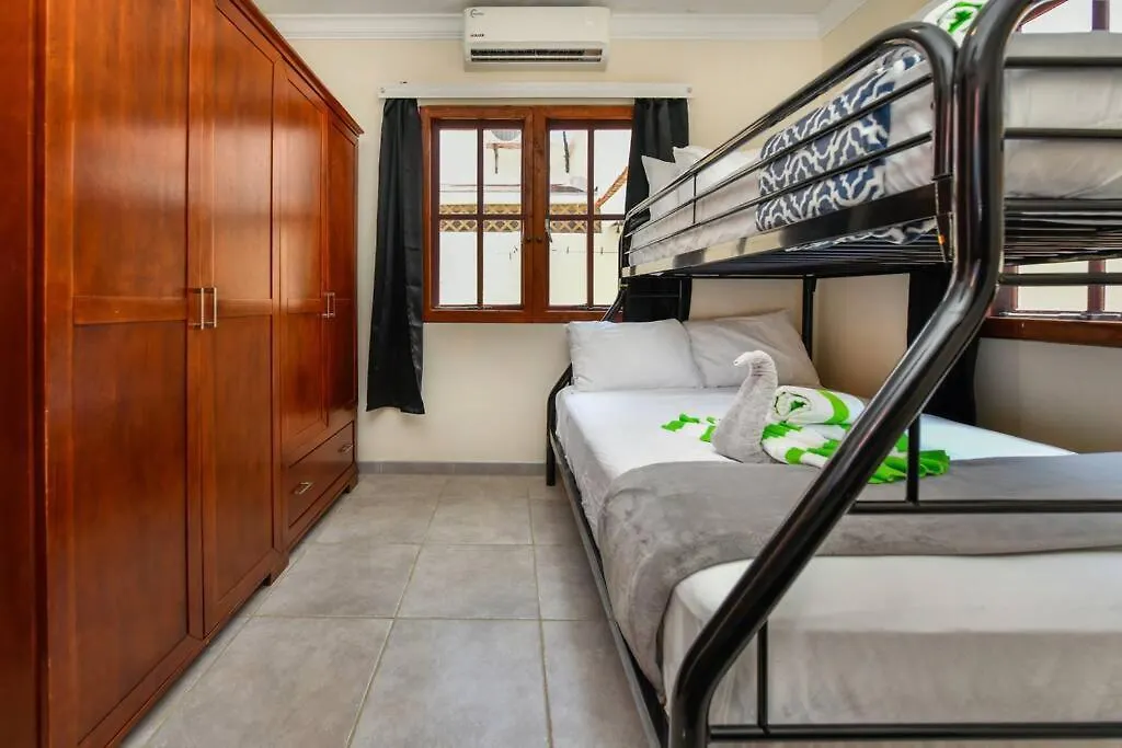 Villa Pos Abao Palm Beach