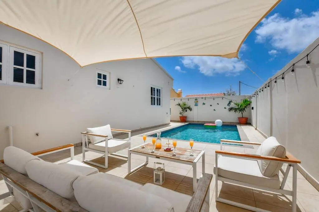 Villa Pos Abao Palm Beach Tatil Evi